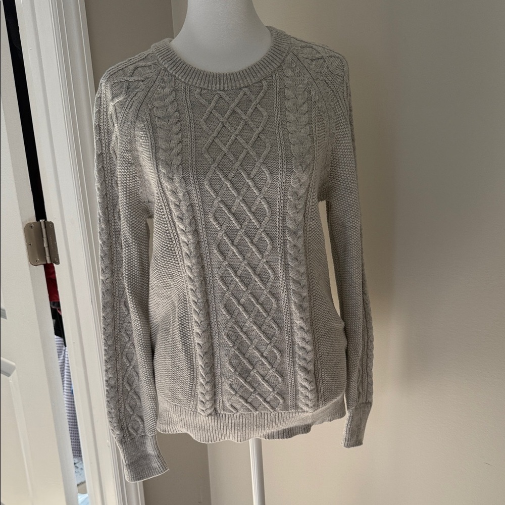 GAP Women's Light Gray Cable Knit Sweater - Picture 3 of 3